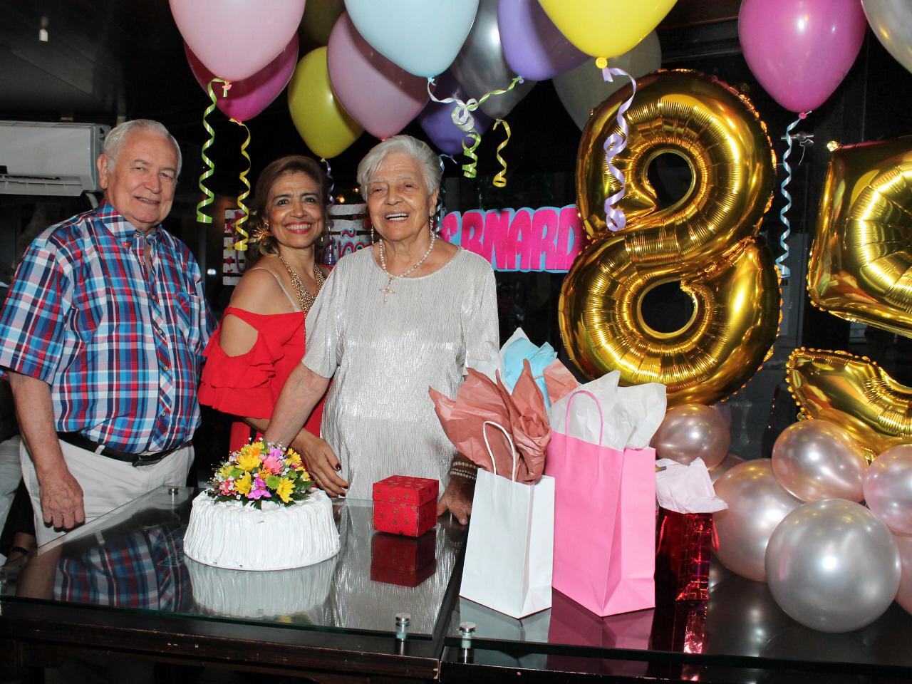 Carlos Ernesto Cabrera, Ana Cristina Rincón, Bernarda Viatela Farfan. Carlos Ernesto Cabrera, Ana Cristina Rincón, Bernarda Viatela Farfan.